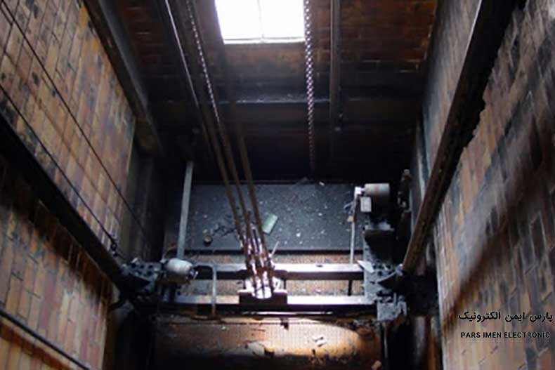 سینی-زیر-کابین-آسانسور